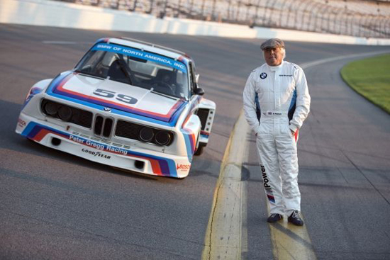 El BMW 3.0 CSL Grupo auto No. 59 de 4 de carreras con conductor Brian Redman, ganadores de los 1976 24 Horas de Daytona.