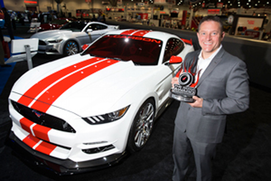 David Pericak, Mustang ingeniero jefe recibe el premio del coche más Hottest para el   Ford Mustang '15