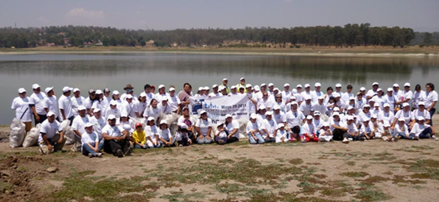 Photo of Concluyó la jornada de limpieza promovida por Suzuki “Ayudemos a limpiar el mundo”